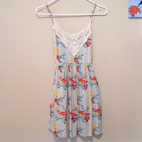 Dresses & Skirts - Floral dress